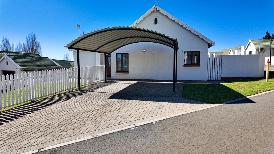 3 Bedroom Property for Sale in Hillside Free State